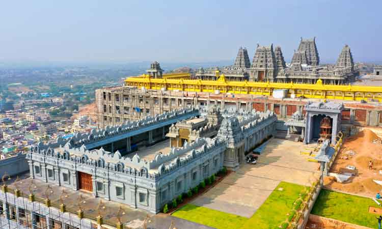 సదా.. భక్తుల సేవలో…