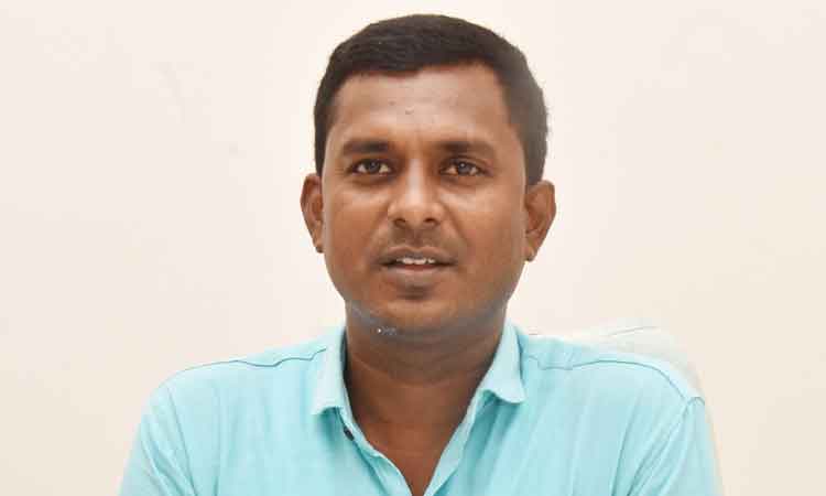 కష్టపడితే కొలువు మీదే