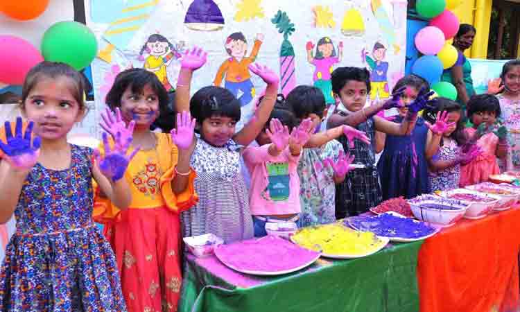 చెమ్మకేళిర హోలీ..