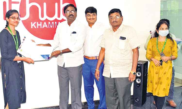 స్వరాష్ట్రంలోనే ఉపాధి ఉద్యోగావశాలు