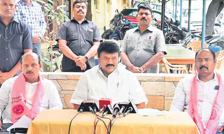 ఉద్యోగులకు అండగా రాష్ట్ర ప్రభుత్వం..