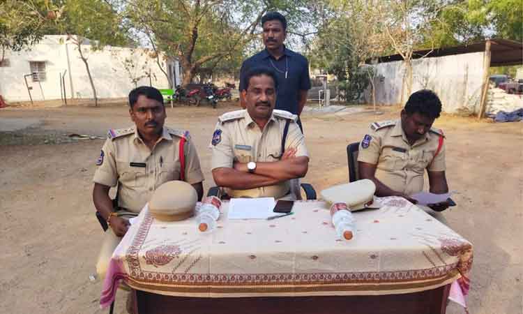 అక్కను ఇబ్బంది పెడుతున్నాడని బావ హత్య