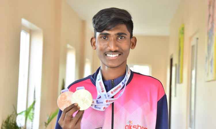 గోల్డెన్‌ బాయ్‌ ప్రణయ్‌