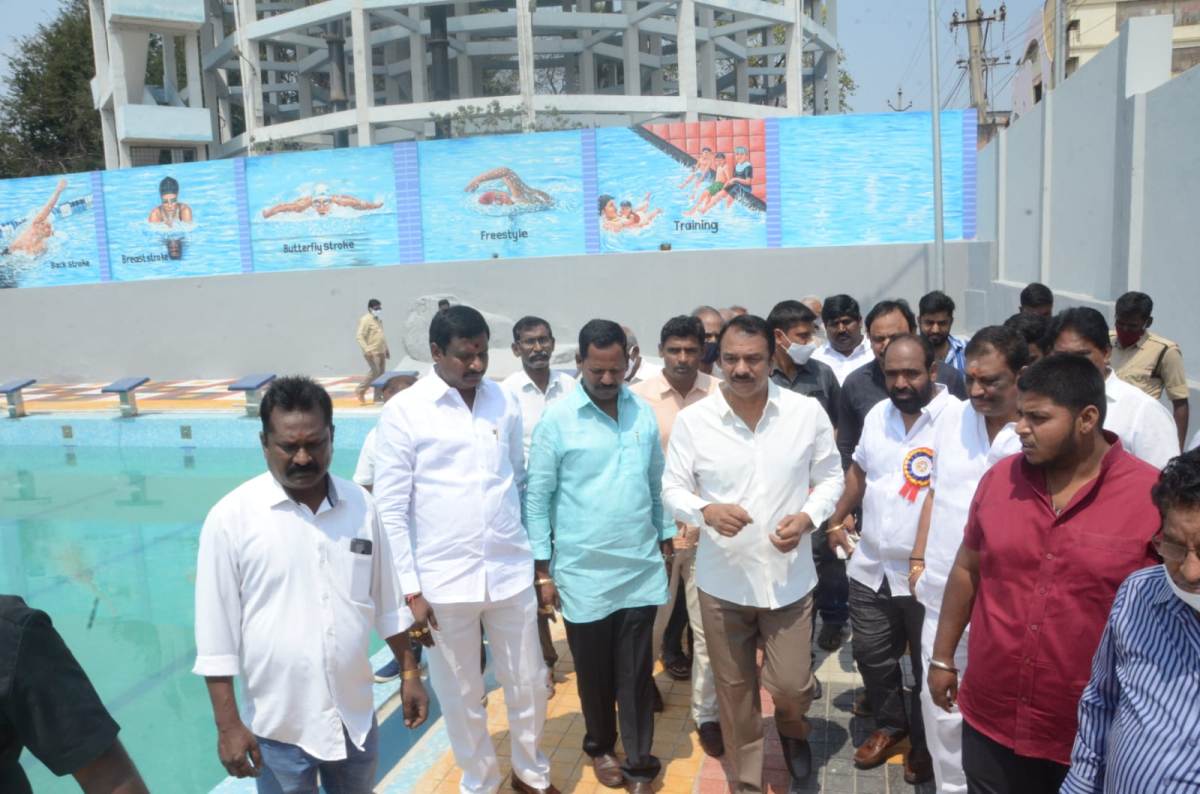 Modern swimming pool | ఆధునిక హంగులతో స్విమ్మింగ్‌పూల్ సిద్ధం