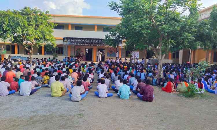 ఇంగ్లిష్‌ విద్య భవిష్యత్తుకు దిశ