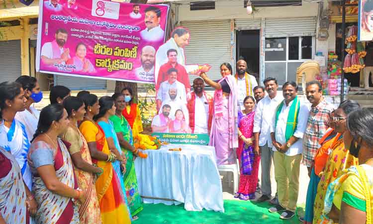 మహిళామణులకు జేజేలు