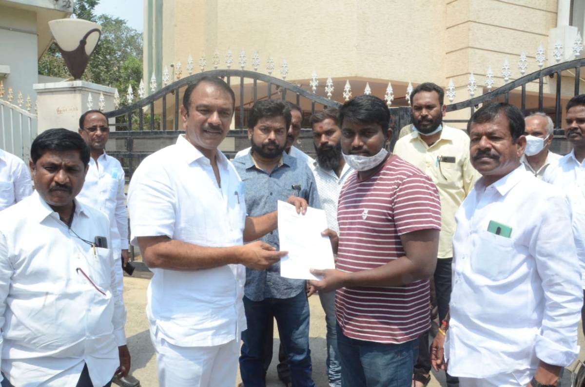 Cm relief fund | సీఎం రిలీఫ్‌ ఫండ్‌తో పేదలకు ల‌బ్ది : ఎమ్మెల్యే దేవిరెడ్డి సుధీర్‌రెడ్డి