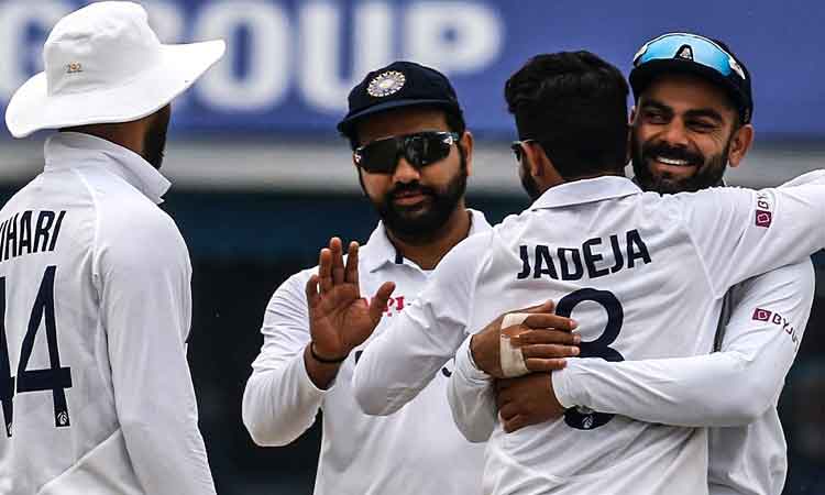 శ్రీలంక తొలి ఇన్నింగ్స్‌లో 174 పరుగులకు ఆలౌట్‌..