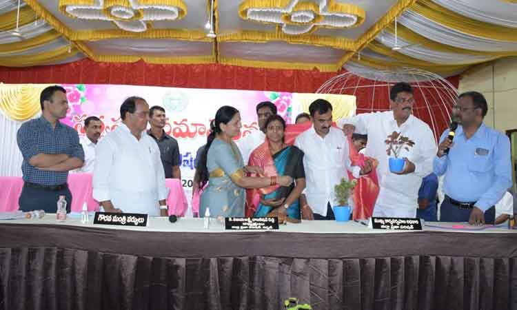 గ్రామ స్వరాజ్యం కేసీఆర్తోనే సాధ్యం