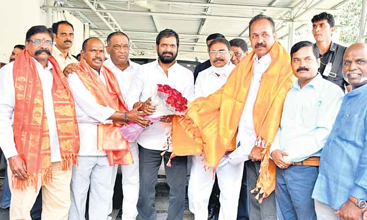 క్రీడా పాలసీలో పీఈటీలకు ప్రాధాన్యం: మంత్రి శ్రీనివాస్‌గౌడ్‌