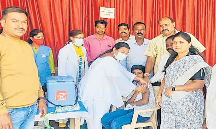 పిల్లలందరికీ టీకా వేయించాలి