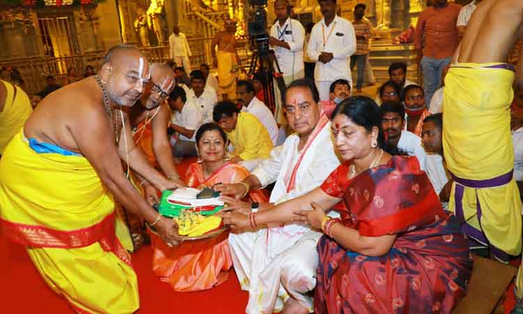 మహాకుంభ సంప్రోక్షణ పర్వం సాగిందిలా..