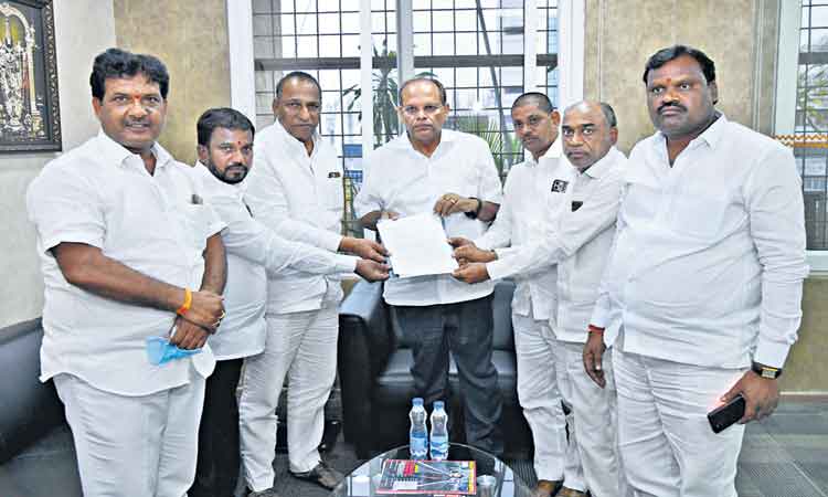 ల్యాండ్‌ పూలింగ్‌కు 336 ఎకరాలిస్తాం