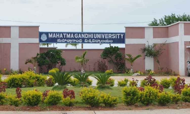 కొలువుల వేళ… కొండంత అండ