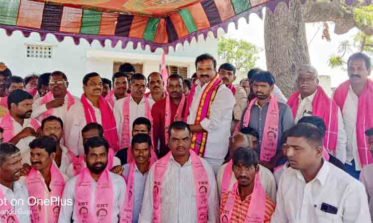 అభివృద్ధిని చూసే వలసలు