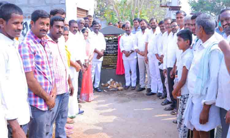 దశలవారీగా సమస్యలు పరిష్కరిస్తాం