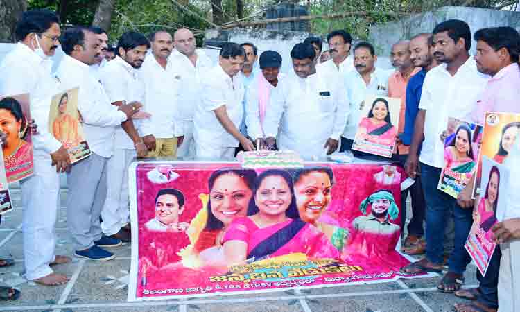 ఘనంగా ఎమ్మెల్సీ కవిత జన్మదిన వేడుకలు