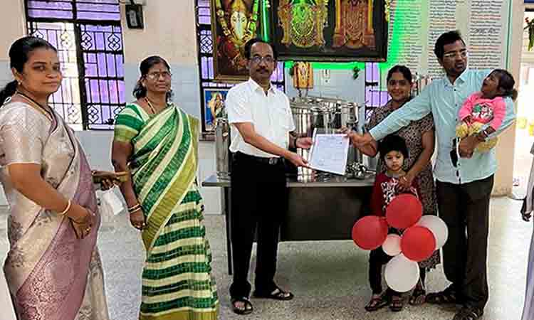 ఎస్వీ ఆయుర్వేద వైద్యశాలకు వైద్య పరికరాల విరాళం