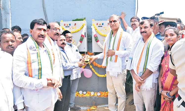 దిమాక్‌ లేని బీజేపీ, కాంగ్రెస్‌