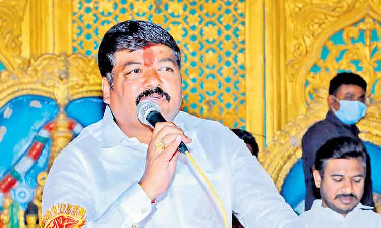 సంబురాలకు సన్నాహాలు