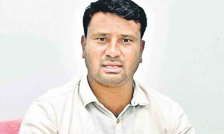 పోటీ పరీక్షలకు లక్ష పుస్తకాలు