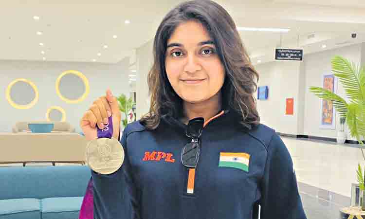 ఇషాసింగ్‌ సిల్వర్‌ షూట్‌