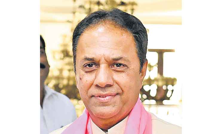 పెండింగ్‌ సమస్యలు పరిష్కరించండి