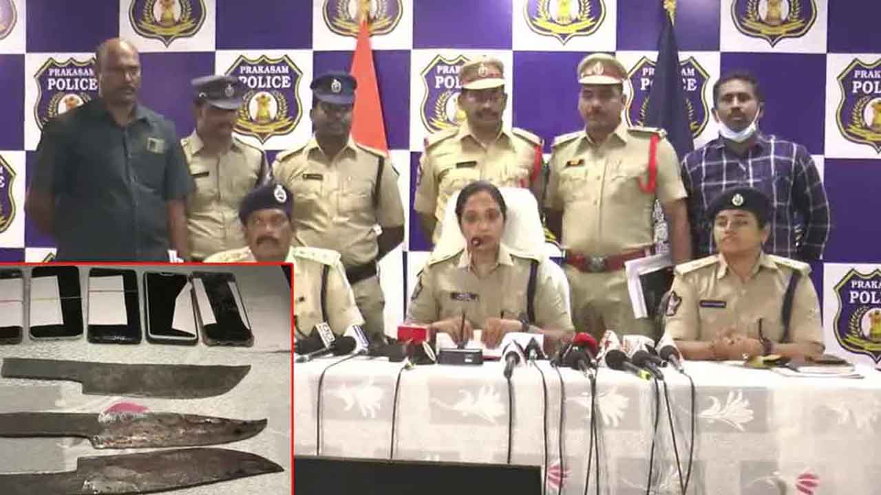 హత్యకేసులో నిందితుల అరెస్టు.. సహకరించినందుకు తహసీల్దార్‌పై కేసు