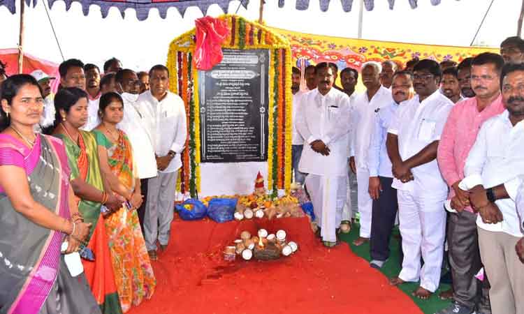 పంట రుణాలు మాఫీ చేస్తాం