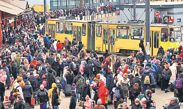 వీడాలని లేకున్నా!