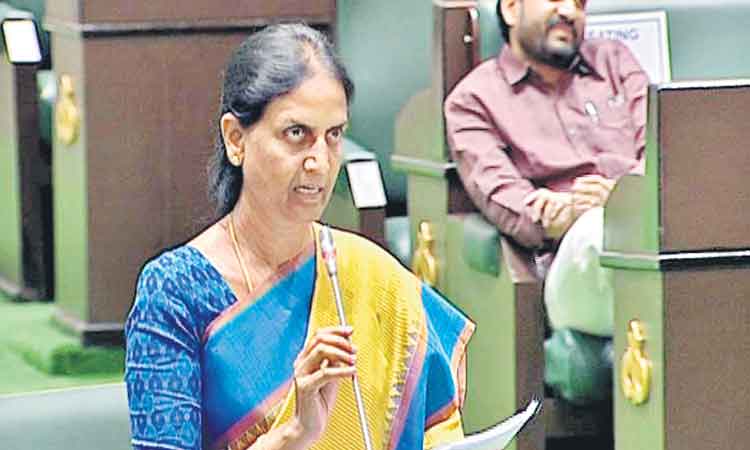 అన్ని యూనివర్సిటీల్లో ఫ్రీ కోచింగ్‌