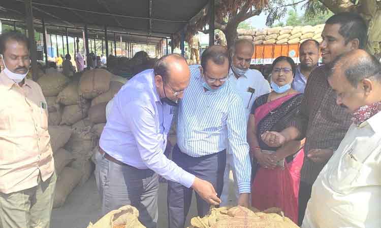 లాభాల బాటలో వ్యవసాయ మార్కెట్‌