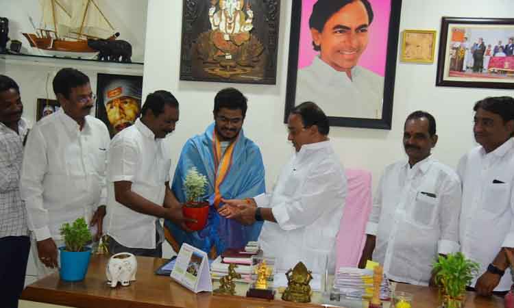 అన్ని వర్గాల అభ్యున్నతికి కృషి