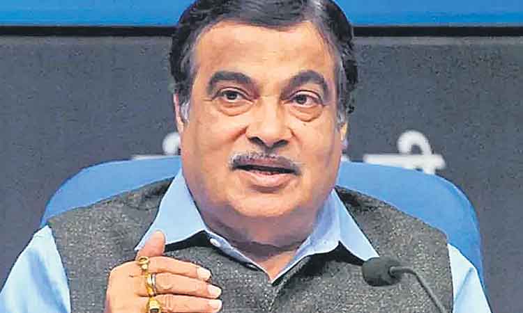 60 కిలోమీటర్లకు ఒకటే టోల్‌ప్లాజా: గడ్కరీ