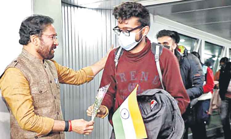 ముందే తెలిసినా.. కదలని కేంద్రం