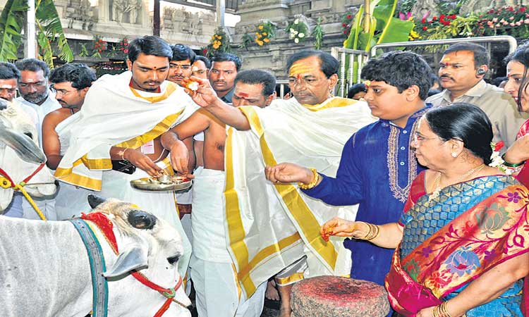 ముక్కంటి వద్దకు ముమ్మారు!