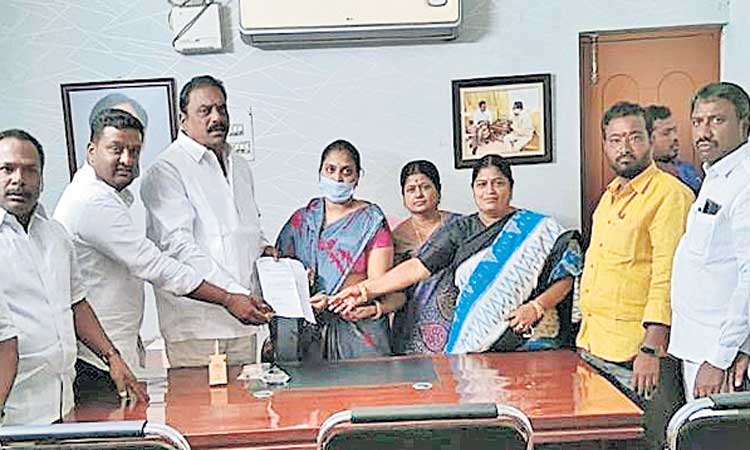 పేదలకు అండగా ప్రభుత్వం