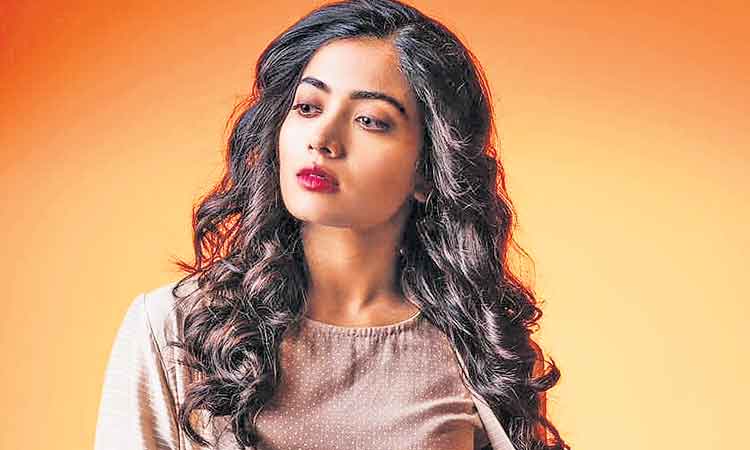 విజయ్‌తో జోడీగా..