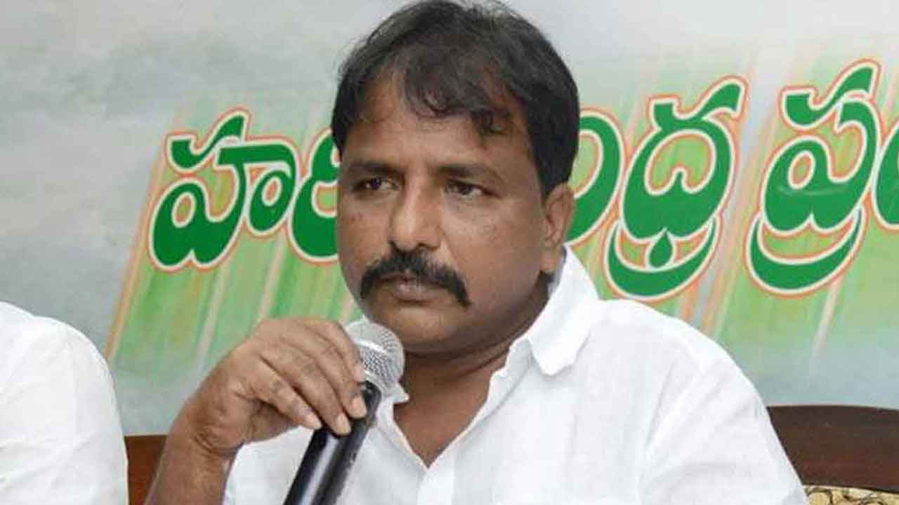 సారా మరణాలపై విచారణ జరిపించాలి : ఏపీ పీసీసీ అధ్యక్షుడు