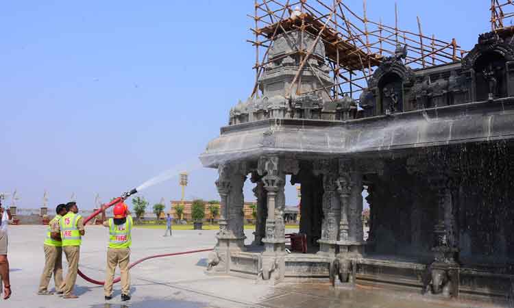 యాదాద్రిలో సంప్రోక్షణ ఏర్పాట్లు