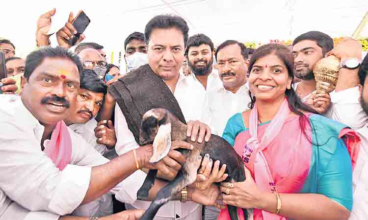 సొంత జాగాలో ఇంటికి 3 లక్షలు ఏప్రిల్‌ నుంచే