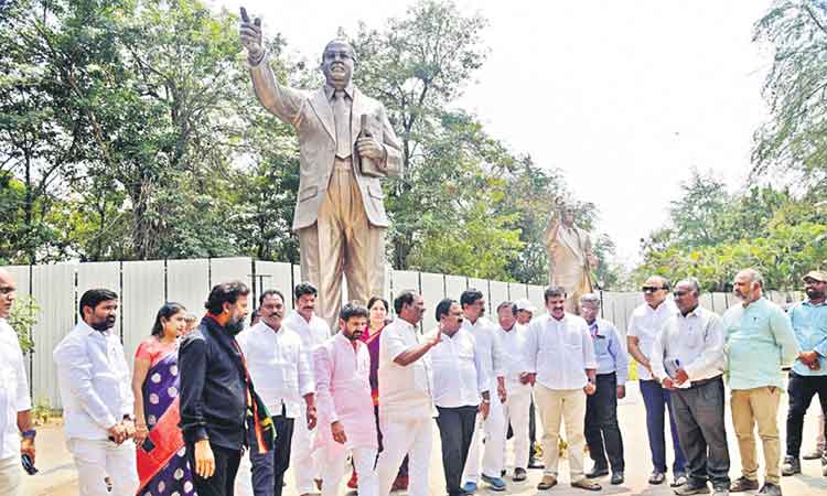 బీజేపీవి ప్రజావ్యతిరేక విధానాలు