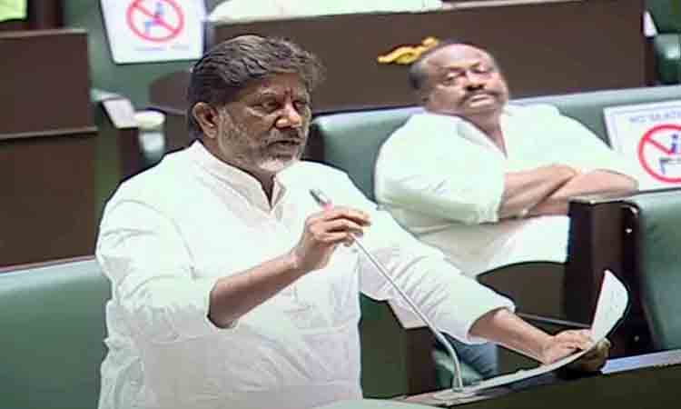 గాడ్సే భక్తులు రాజ్యమేలుతున్నారు?