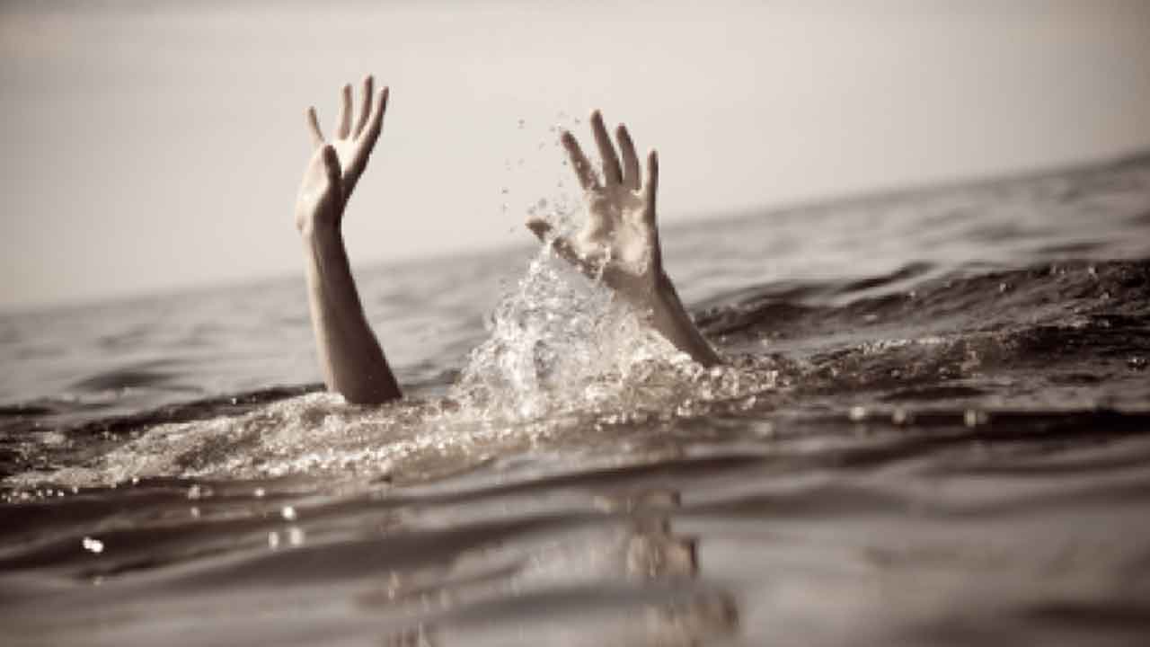 హోలీ వేడుకల్లో విషాదం .. కాల్వలో బాలుడు గల్లంతు