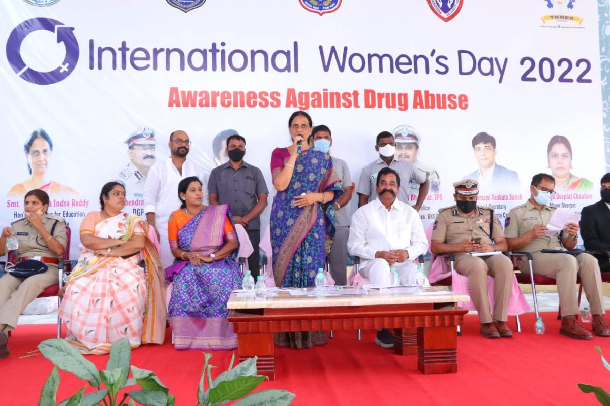 Anti drugs state | విద్యార్థులు డ్రగ్స్​‍కు విద్యార్థులు, యువత దూరంగా ఉండాలి : మంత్రి పి సబితా ఇంద్రారెడ్డి