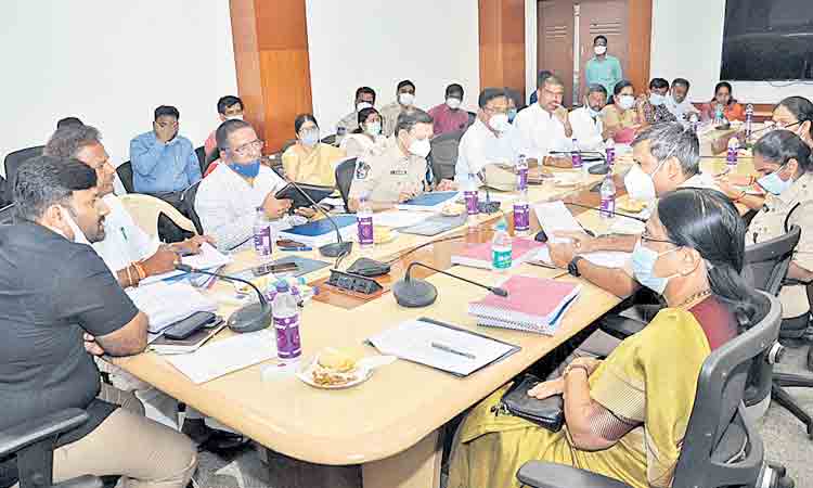 అట్రాసిటీ కేసులను త్వరితగతిన పరిష్కరించాలి