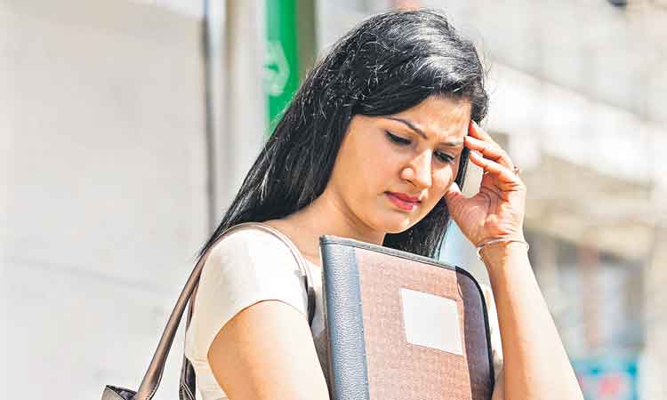 2.15 కోట్ల ఉద్యోగాలు గాయ‌బ్‌