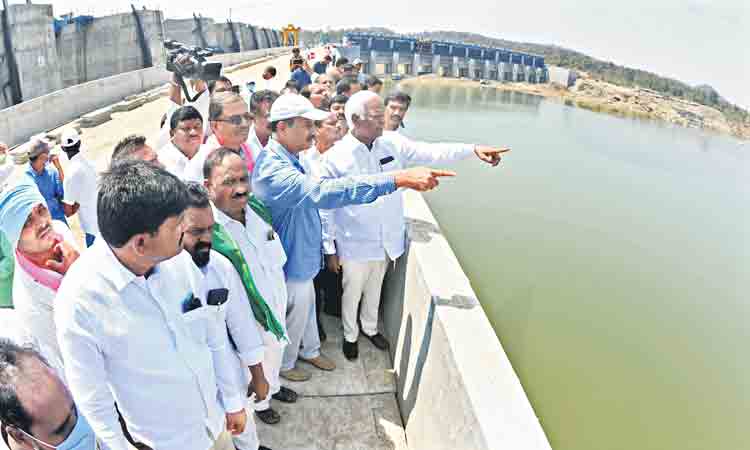 దేశం బాగు కోసమే బైలెల్లిన కేసీఆర్