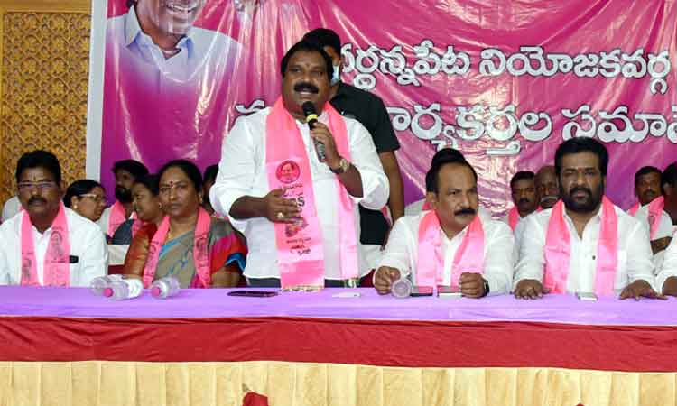 రైతు పక్షాన సమరానికి సై