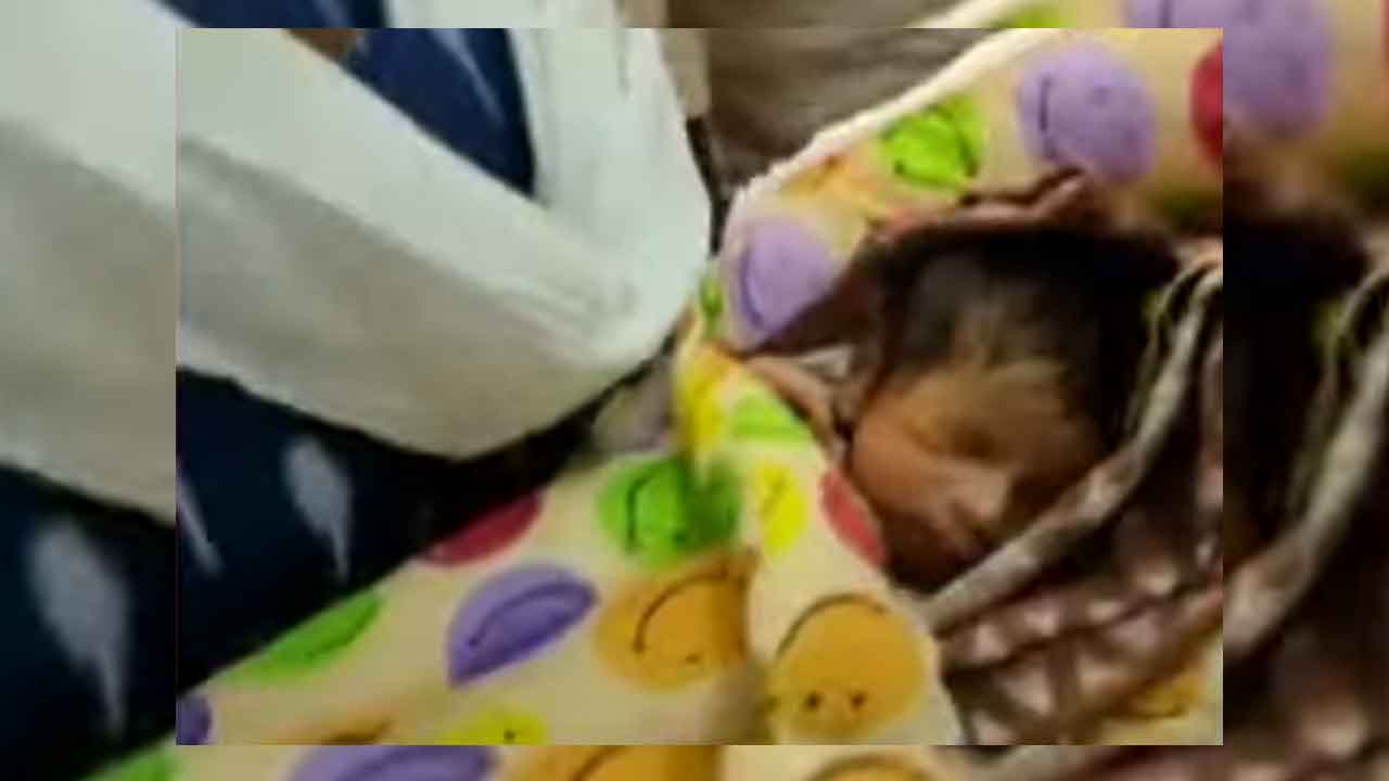 పసికందు అపహరణ .. గంటల వ్యవధిలో నిందితుల అరెస్టు